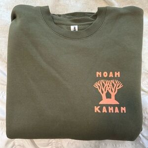 Noah Kahan concert crew neck sweatshirt